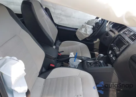 2015 Volkswagen Jetta 1.8T Sport из США, поврежденный, VIN 3VWD17AJ3FM400653